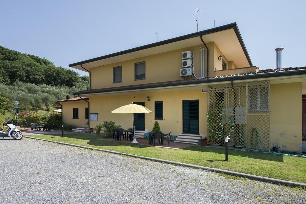 Hotel Cecco Di Nara à Massarosa Extérieur photo